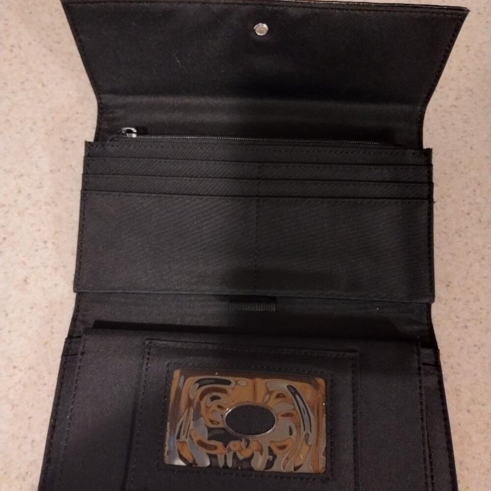 NWT LIZ CLAIBORNE TRIPLE BIFOLD WALLET - Picture 4 of 8